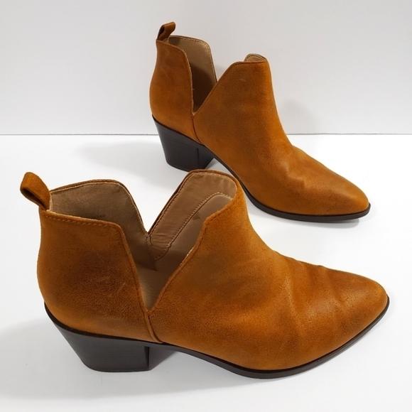 Journee Lola Ankle Bootie Size 9 Tan Brown Faux Leather Boots Western Boho Rodeo - Picture 2 of 13